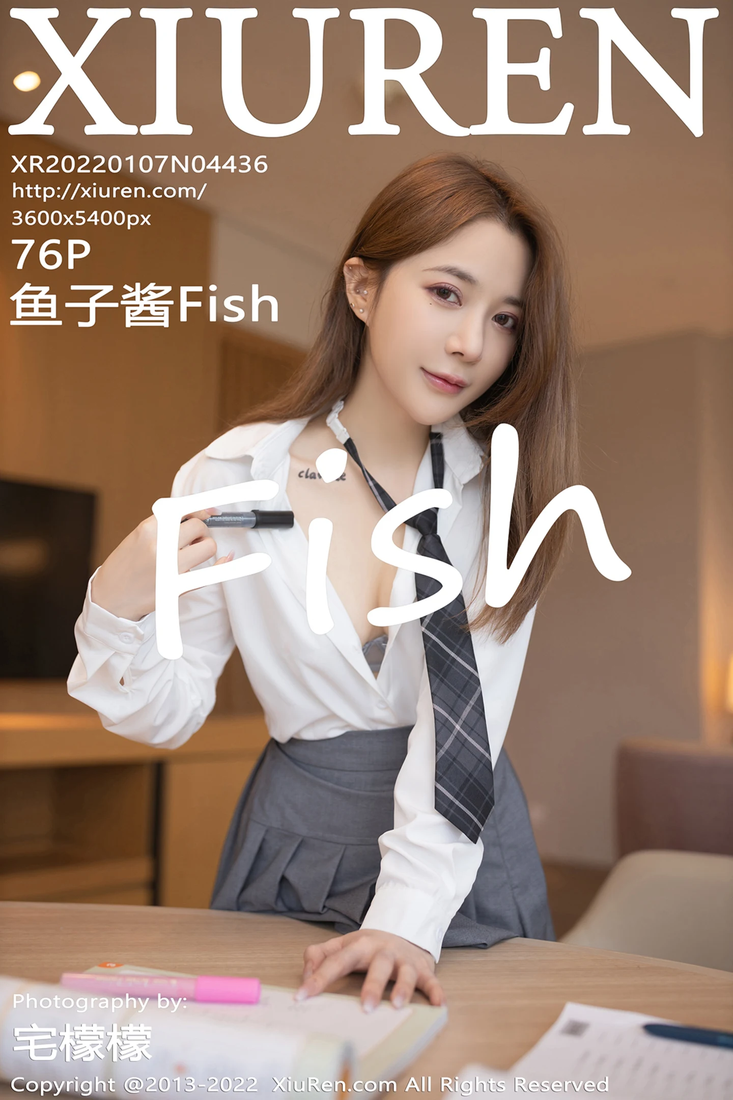 [XiuRen秀人网]VOL.4436 模特鱼子酱Fish私房脱JK制服露轻透情趣内衣秀完美身材诱惑写真75P-秀人网官方网站
